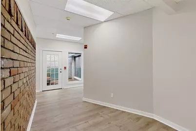 10098 Royal Lane, Dallas, TX 75238 - Photo 11