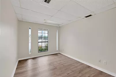 10098 Royal Lane, Dallas, TX 75238 - Photo 19