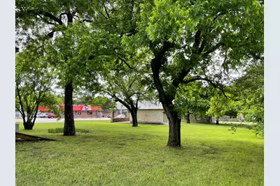 400 S Broad Street, Saint Jo, TX 76265 - Photo 5