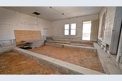 400 S Broad Street, Saint Jo, TX 76265 - Photo 17