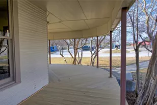 400 S Broad St, Saint Jo, TX 76265 - Photo 13