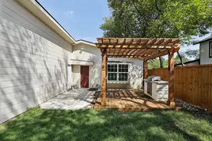 1107 S Waverly Dr, Dallas, TX 75208 - Photo 23