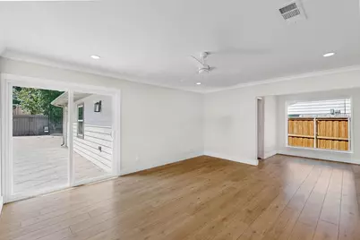 5920 Keeneland Parkway, Dallas, TX 75211 - Photo 3