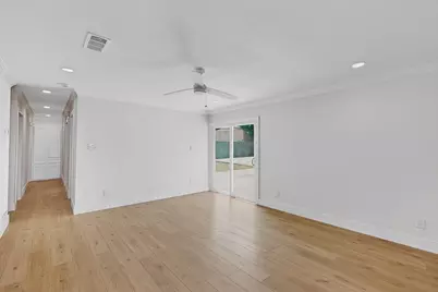 5920 Keeneland Parkway, Dallas, TX 75211 - Photo 7