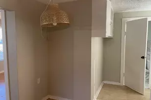 588 S Minter St, Stephenville, TX 76401 - Photo 9