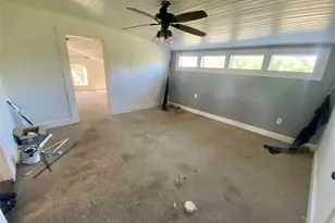 407 S Tyler St, McGregor, TX 76657 - Photo 13