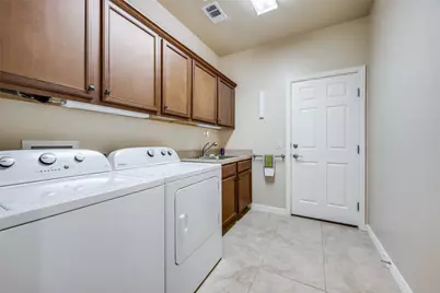 11800 Southerland Drive, Denton, TX 76207 - Photo 13