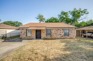 629 Park Ln, Denton, TX 76205 - Photo 1