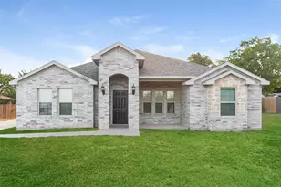 1910 S Uhl Rd, Glenn Heights, TX 75154 - Photo 1