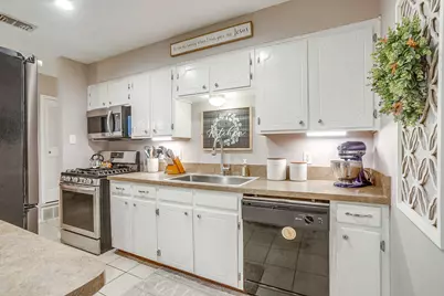 312 Gardenia Court, Burleson, TX 76028 - Photo 13