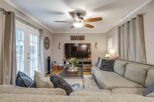 312 Gardenia Ct, Burleson, TX 76028 - Photo 17