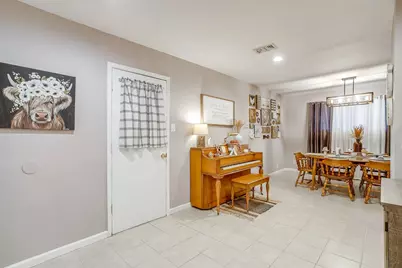 312 Gardenia Court, Burleson, TX 76028 - Photo 11