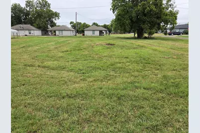 901 S 13th, Honey Grove, TX 75446 - Photo 3