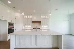 2719 Village Rd, Granbury, TX 76049 - Photo 9