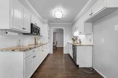 833 Arlington Drive, Woodway, TX 76712 - Photo 11