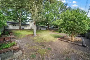 833 Arlington Dr, Woodway, TX 76712 - Photo 27