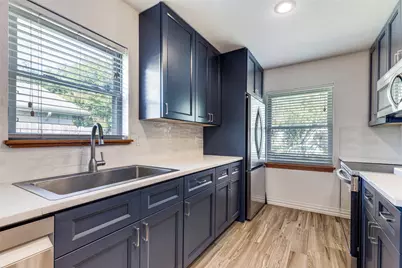 1816 Chamberlain Drive, Carrollton, TX 75007 - Photo 3