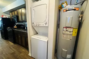 9837 Walnut St, Dallas, TX 75243 - Photo 33