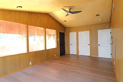 204 S Walnut Street, Cleburne, TX 76033 - Photo 9