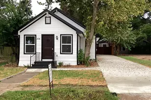 204 S Walnut St, Cleburne, TX 76033 - Photo 19