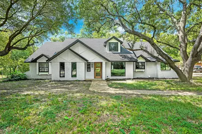 112 Forest Brook Street, Oak Leaf, TX 75154 - Photo 1