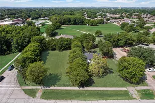 403 E Parkerville Rd, DeSoto, TX 75115 - Photo 1