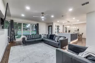 9026 Livenshire Dr, Dallas, TX 75238 - Photo 7