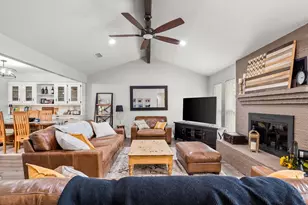 8959 Hilltop Rd, Argyle, TX 76226 - Photo 7