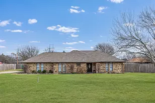 108 Cole Rd, Red Oak, TX 75154 - Photo 1