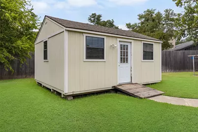 2405 Webb Avenue, Greenville, TX 75402 - Photo 17