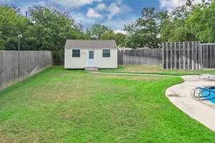 2405 Webb Ave, Greenville, TX 75402 - Photo 11