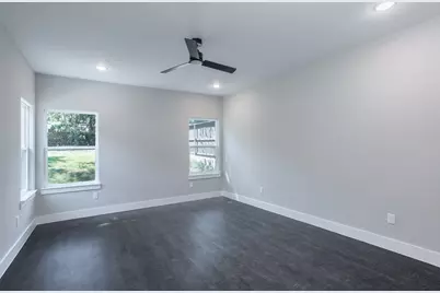 326 W Day Street, Denison, TX 75020 - Photo 19