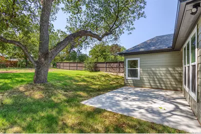 326 W Day Street, Denison, TX 75020 - Photo 7