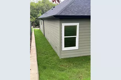 326 W Day Street, Denison, TX 75020 - Photo 9