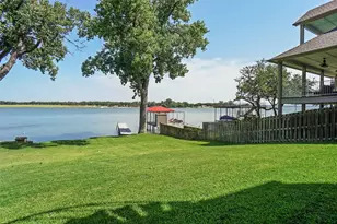 388 Driftwood Ct, Azle, TX 76020 - Photo 19