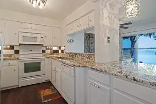 388 Driftwood Ct, Azle, TX 76020 - Photo 7