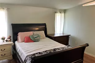 402 Duke St, Garland, TX 75043 - Photo 7