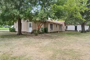 101 S Runnels Ave, Streetman, TX 75859 - Photo 35
