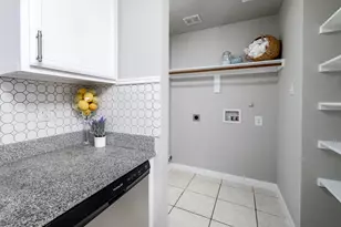 511 Hollyberry Dr, Mansfield, TX 76063 - Photo 11