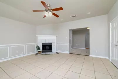 511 Hollyberry Drive, Mansfield, TX 76063 - Photo 13