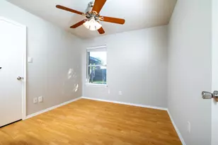 511 Hollyberry Dr, Mansfield, TX 76063 - Photo 25