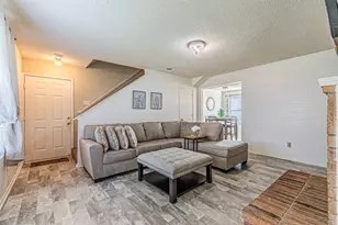 2355 Summit Ln, Dallas, TX 75227 - Photo 15