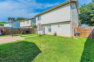 2355 Summit Ln, Dallas, TX 75227 - Photo 31