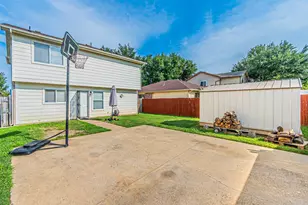 2355 Summit Ln, Dallas, TX 75227 - Photo 31