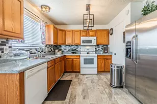 2355 Summit Ln, Dallas, TX 75227 - Photo 5