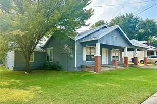 410 S Preston St, Wolfe City, TX 75496 - Photo 3