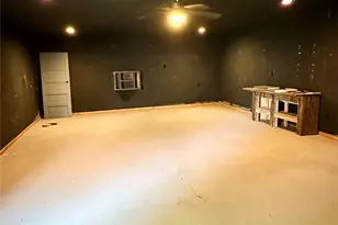 410 S Preston St, Wolfe City, TX 75496 - Photo 27