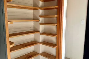 410 S Preston St, Wolfe City, TX 75496 - Photo 11