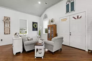 100 Sanders Ln, Collinsville, TX 76233 - Photo 9