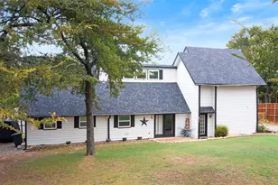 271 Lakewood Ln, Pottsboro, TX 75076 - Photo 1